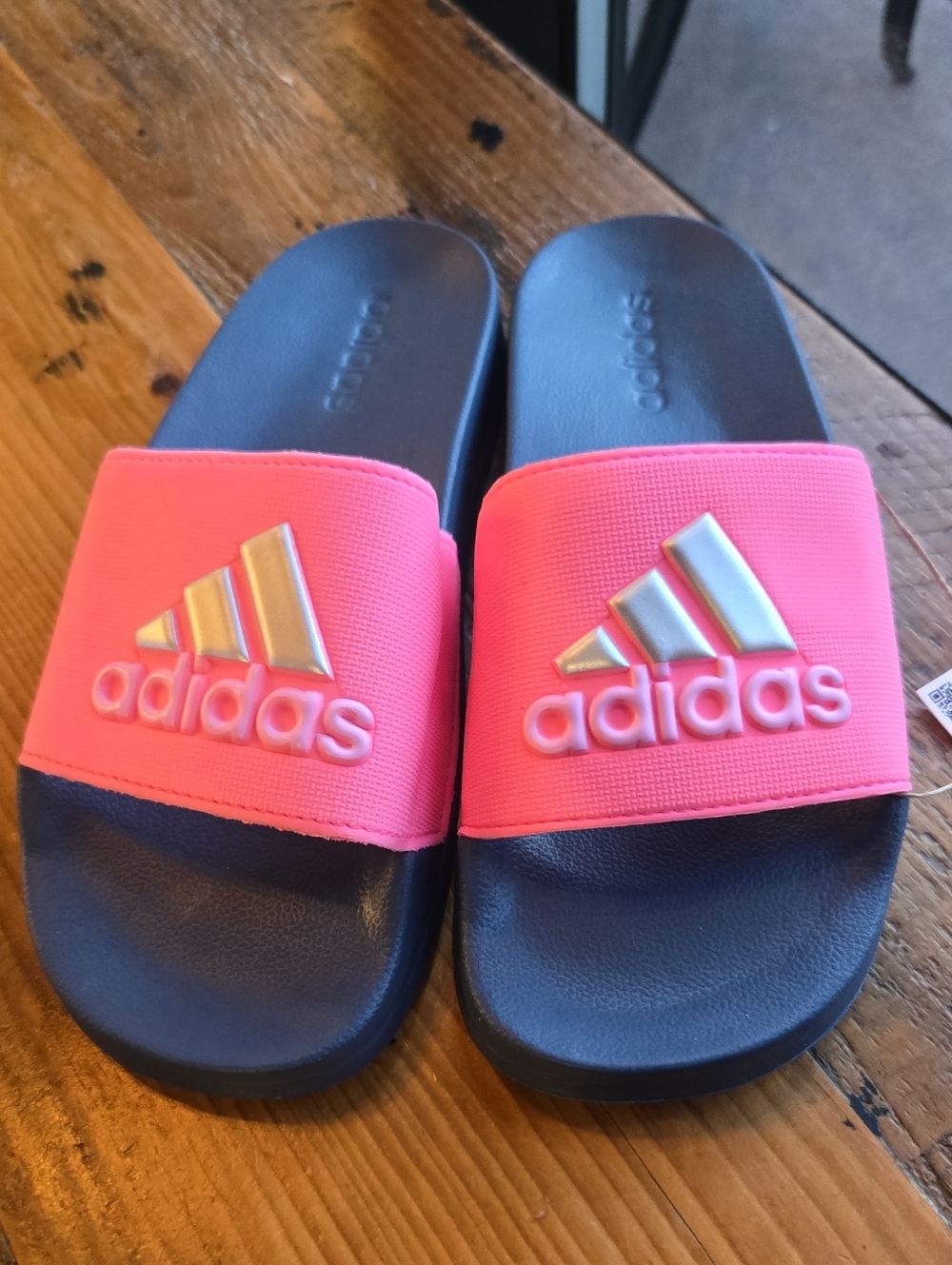 adidas Kids Neon Pink and Navy Slide Sandals Nwt Sz 6 Kids Women
